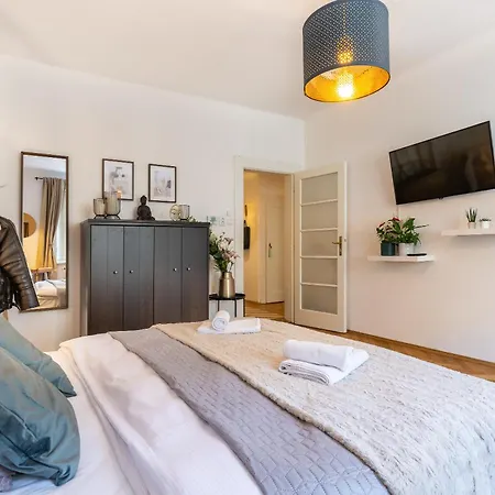 Apartmán Stunning Apartment, 6 Mins From National Muzeum *